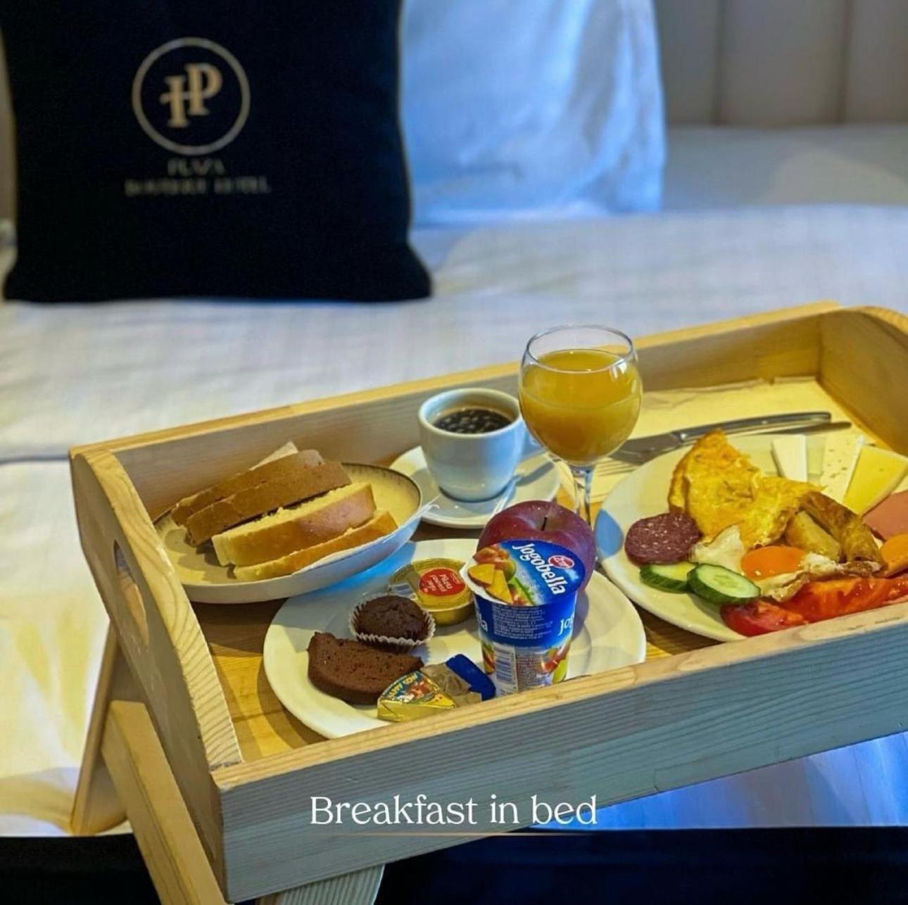 Plaza Boutique Hotel Приштина Екстер'єр фото